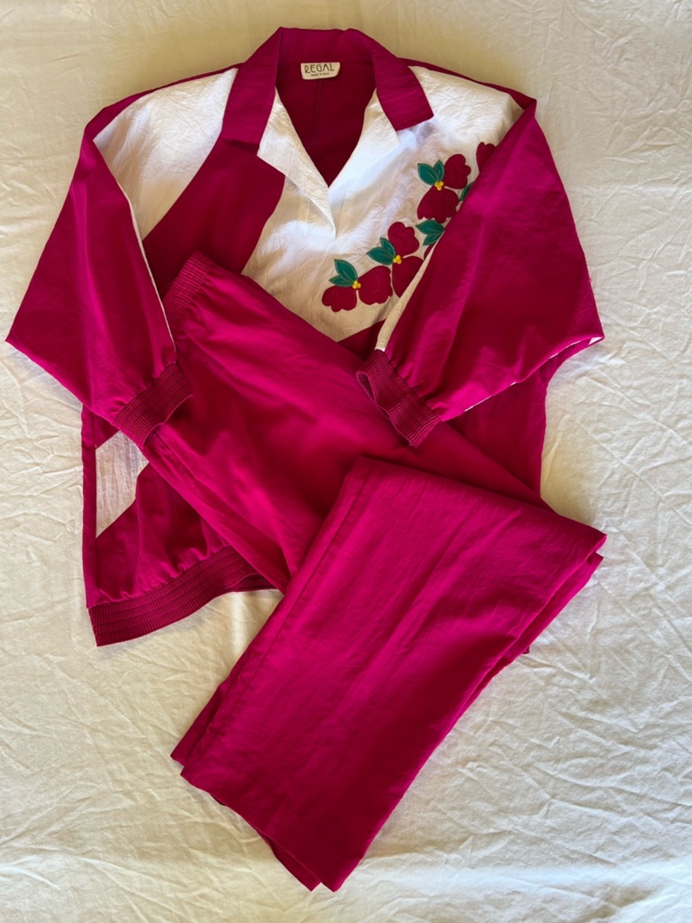 Regal‎ Women's 2 Piece Magenta Floral Outfit Set Pants Top Embroidered